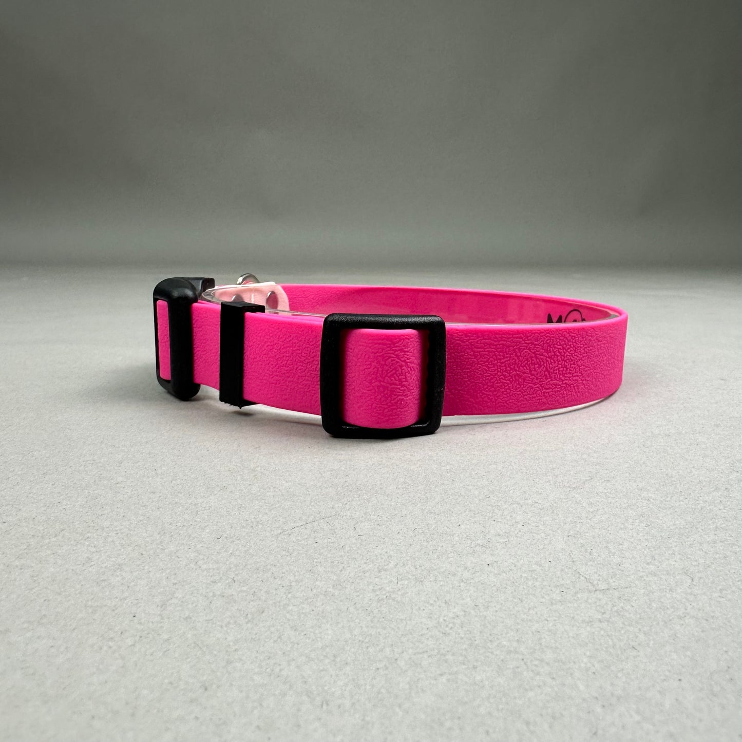 Collar impermeable BLUSH