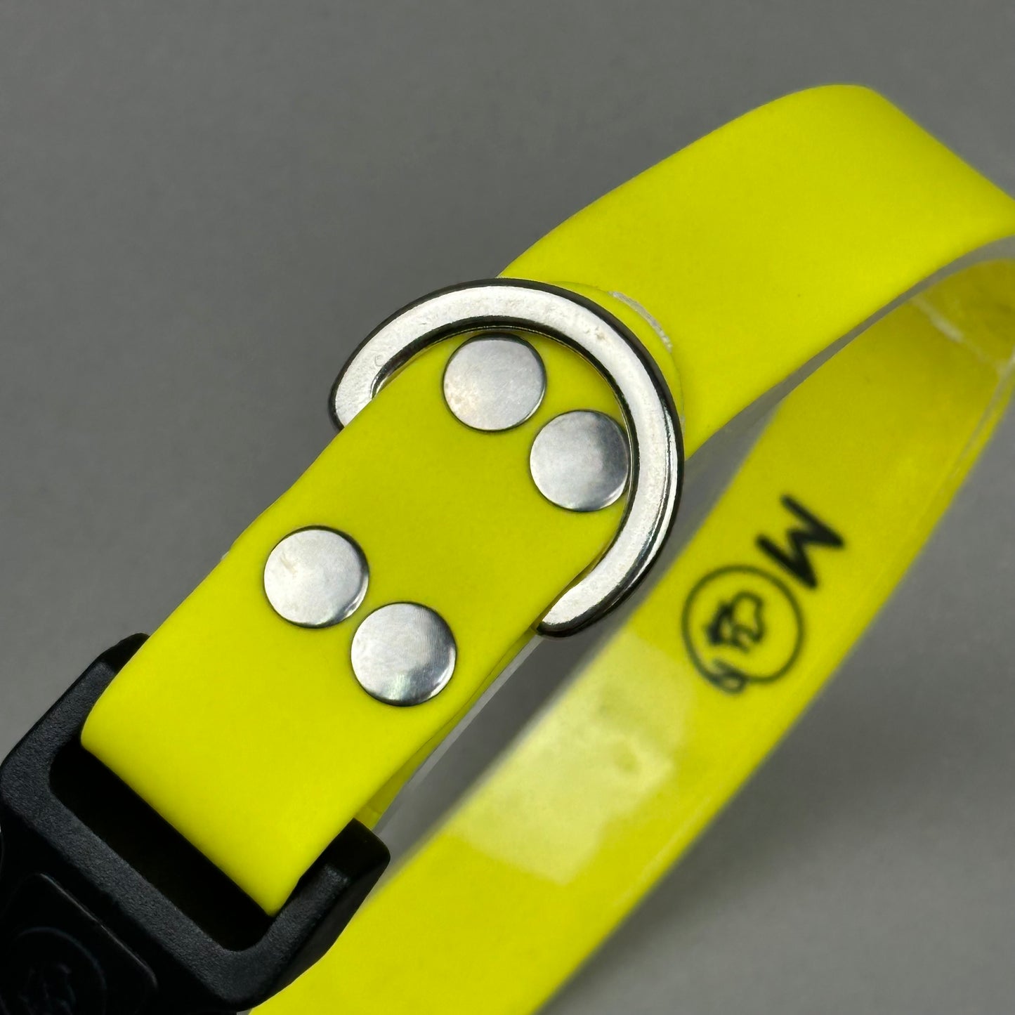 Collar impermeable Amarillo
