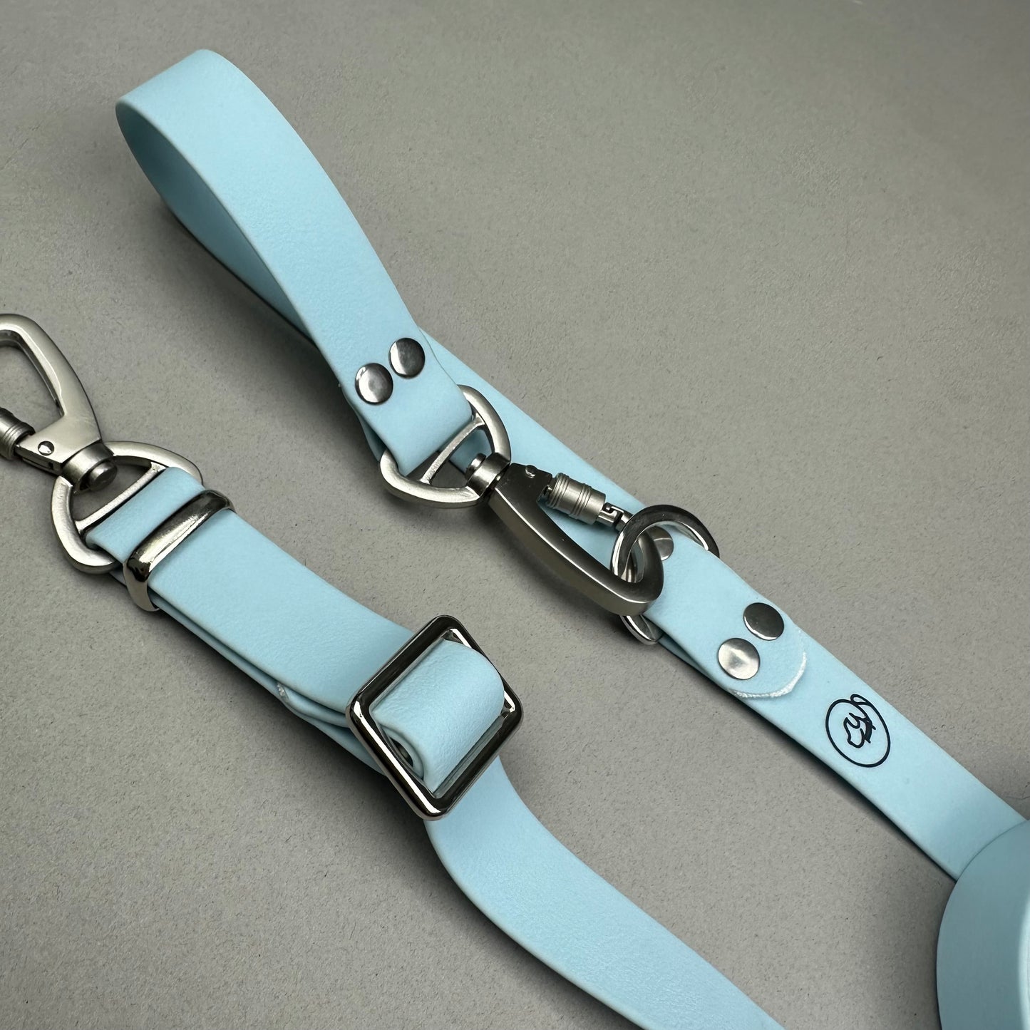 Traílla multipropósito impermeable  AZUL CIELO