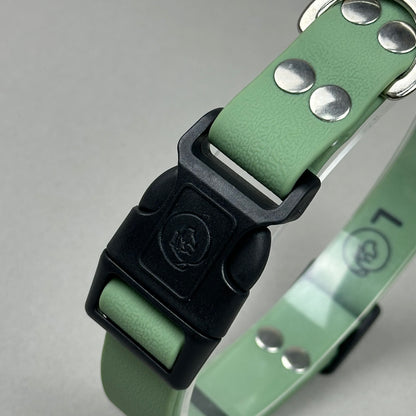Collar impermeable verde militar