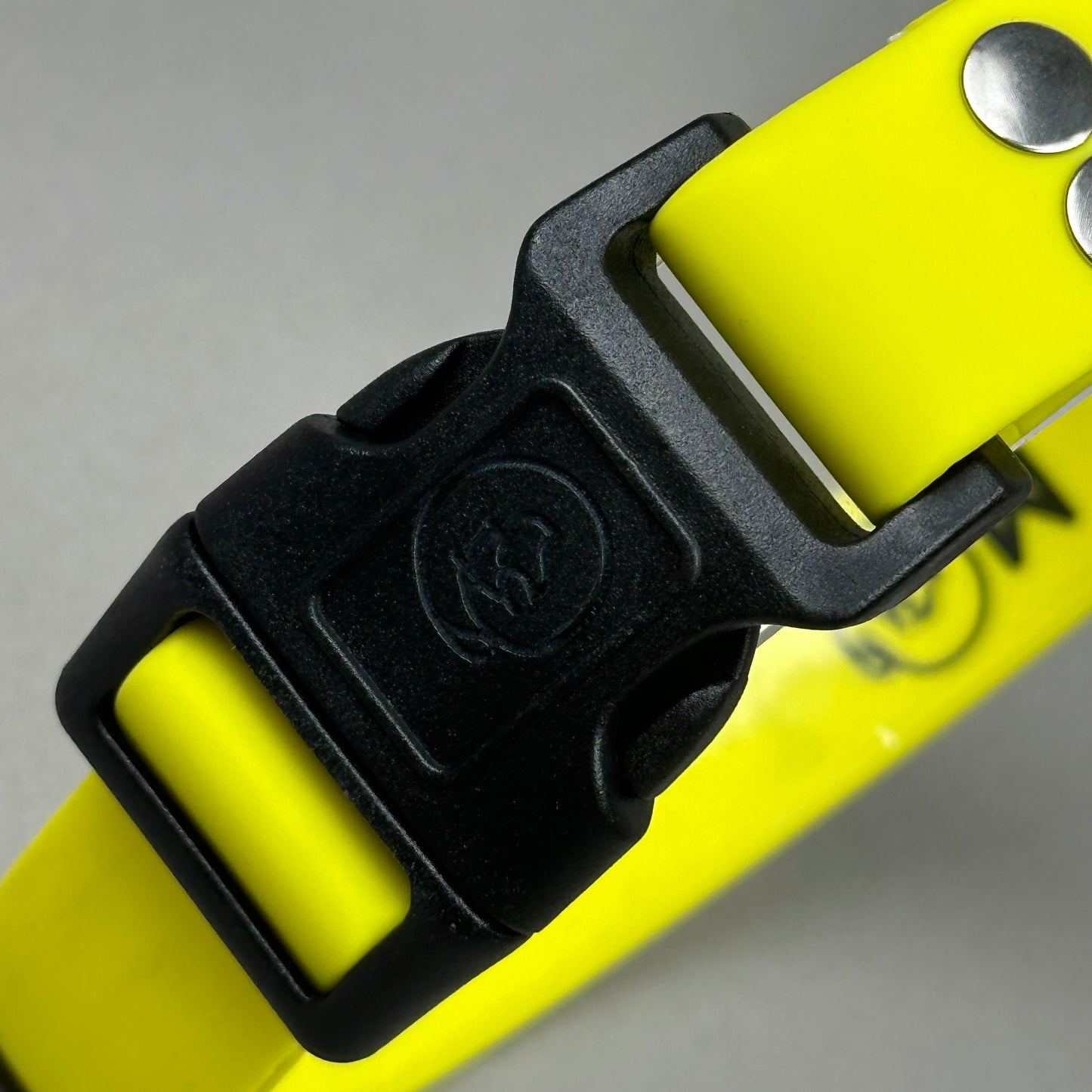 Collar impermeable Amarillo
