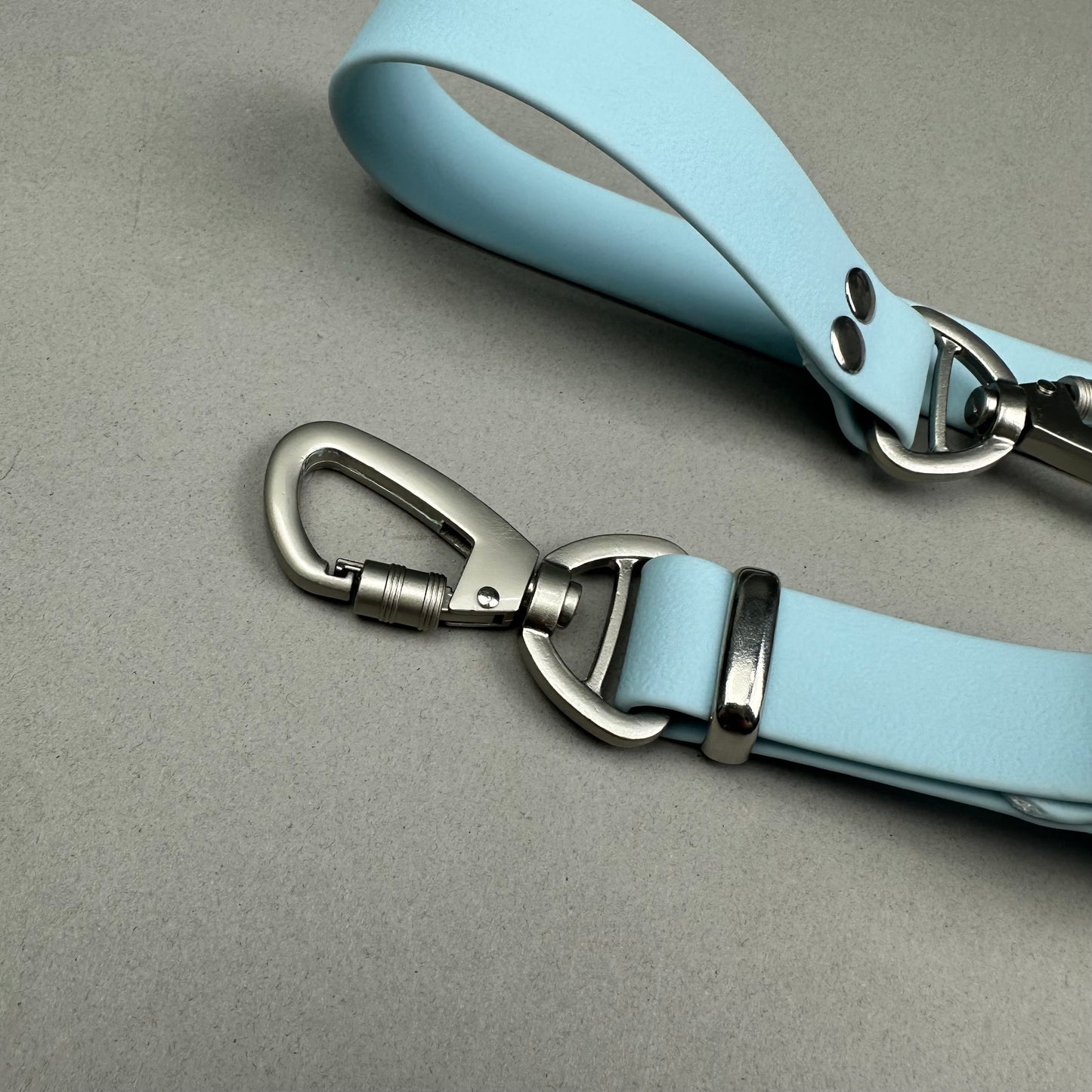 Traílla multipropósito impermeable  AZUL CIELO