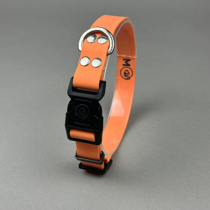 Collar impermeable naranja