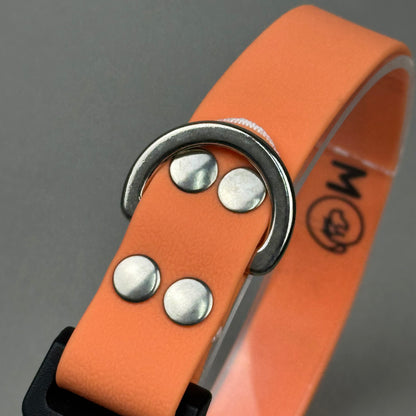 Collar impermeable naranja