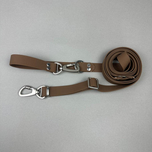 Traílla multipropósito impermeable Café