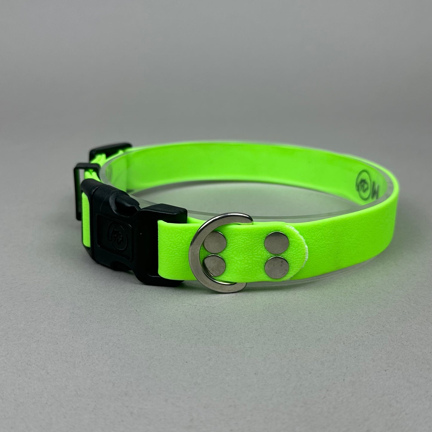 Collar impermeable verde neón