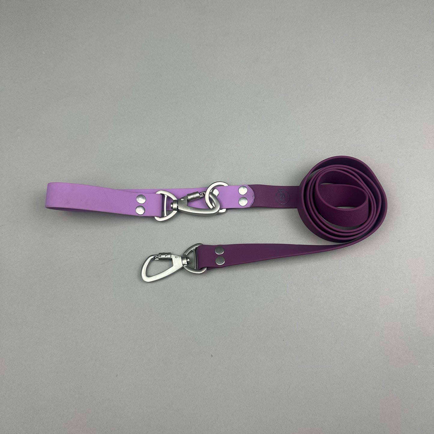 Traílla doble función Impermeable LILAC