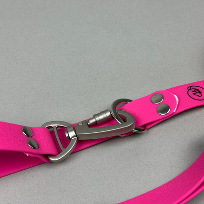 Traílla multipropósito impermeable Fucsia