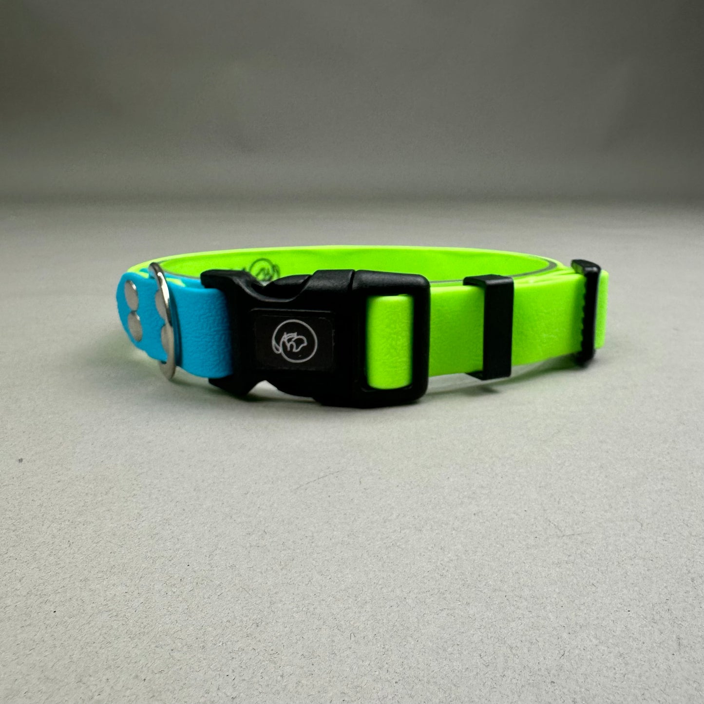Collar impermeable VENOM