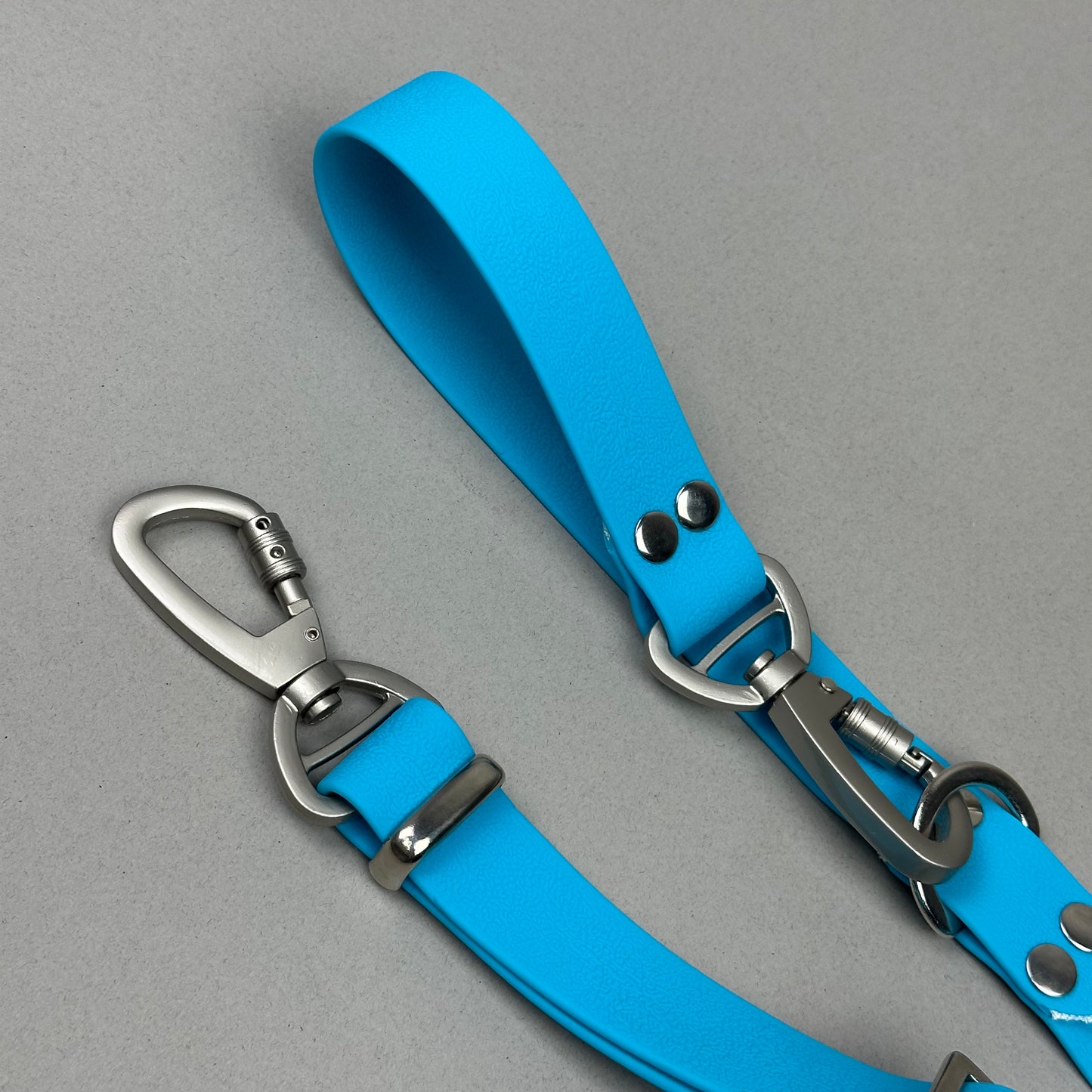 Traílla multipropósito impermeable Celeste