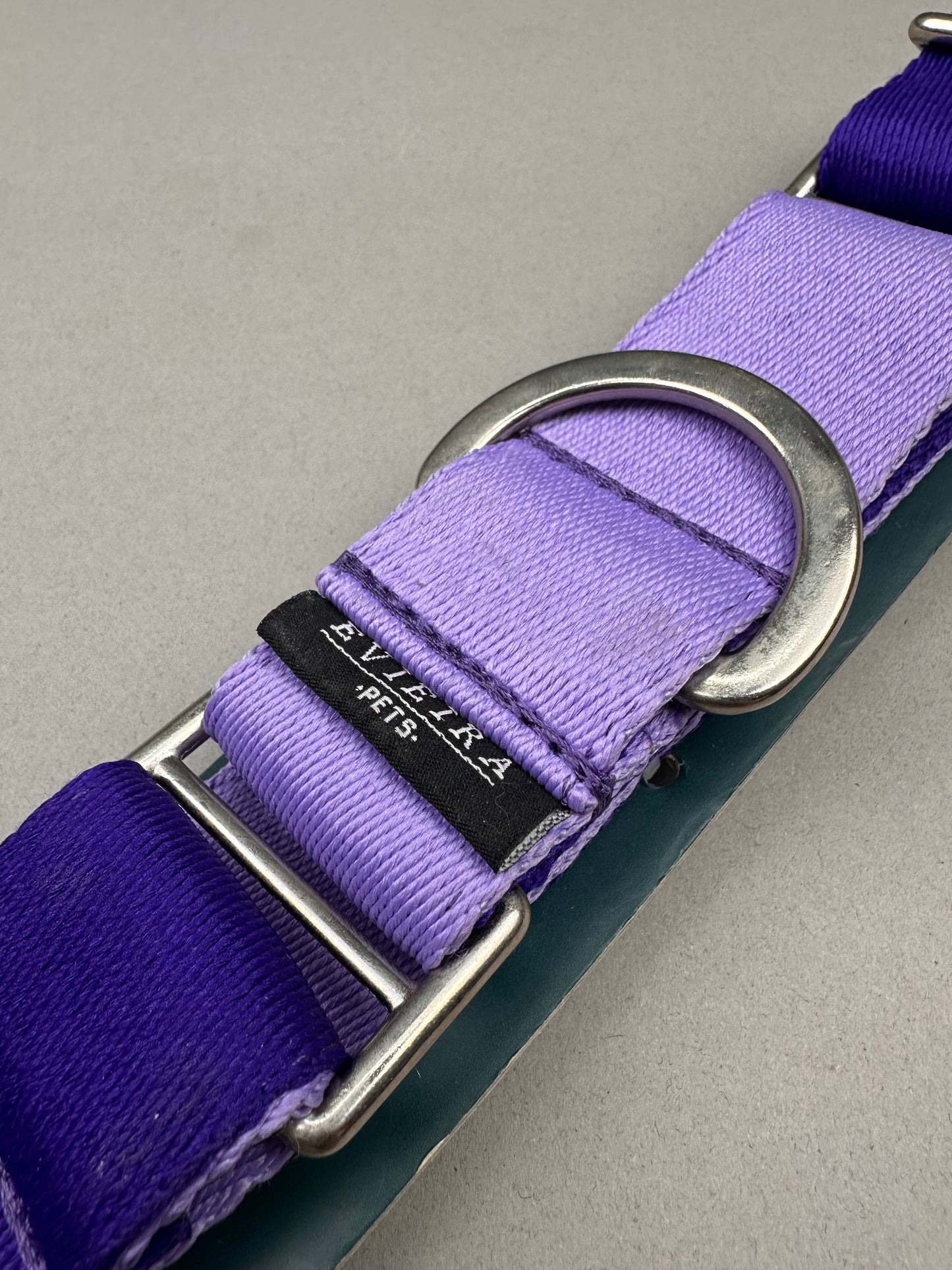 Collar martingale Grape