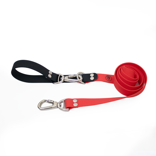 Traílla doble función Impermeable BLOODY